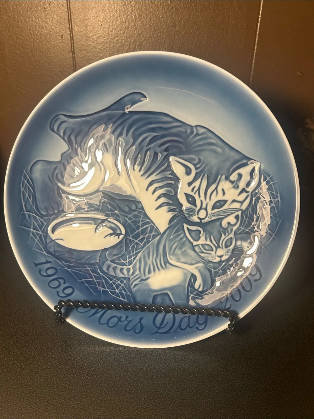 B & G 9 inch 1969 Mars Dag. 2009 Jubilee Mother's Day Plate Blue & White